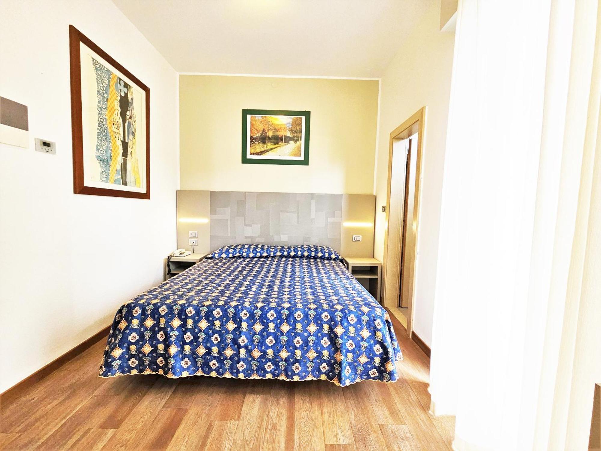 Hotel Ornella Lido di Jesolo Bagian luar foto
