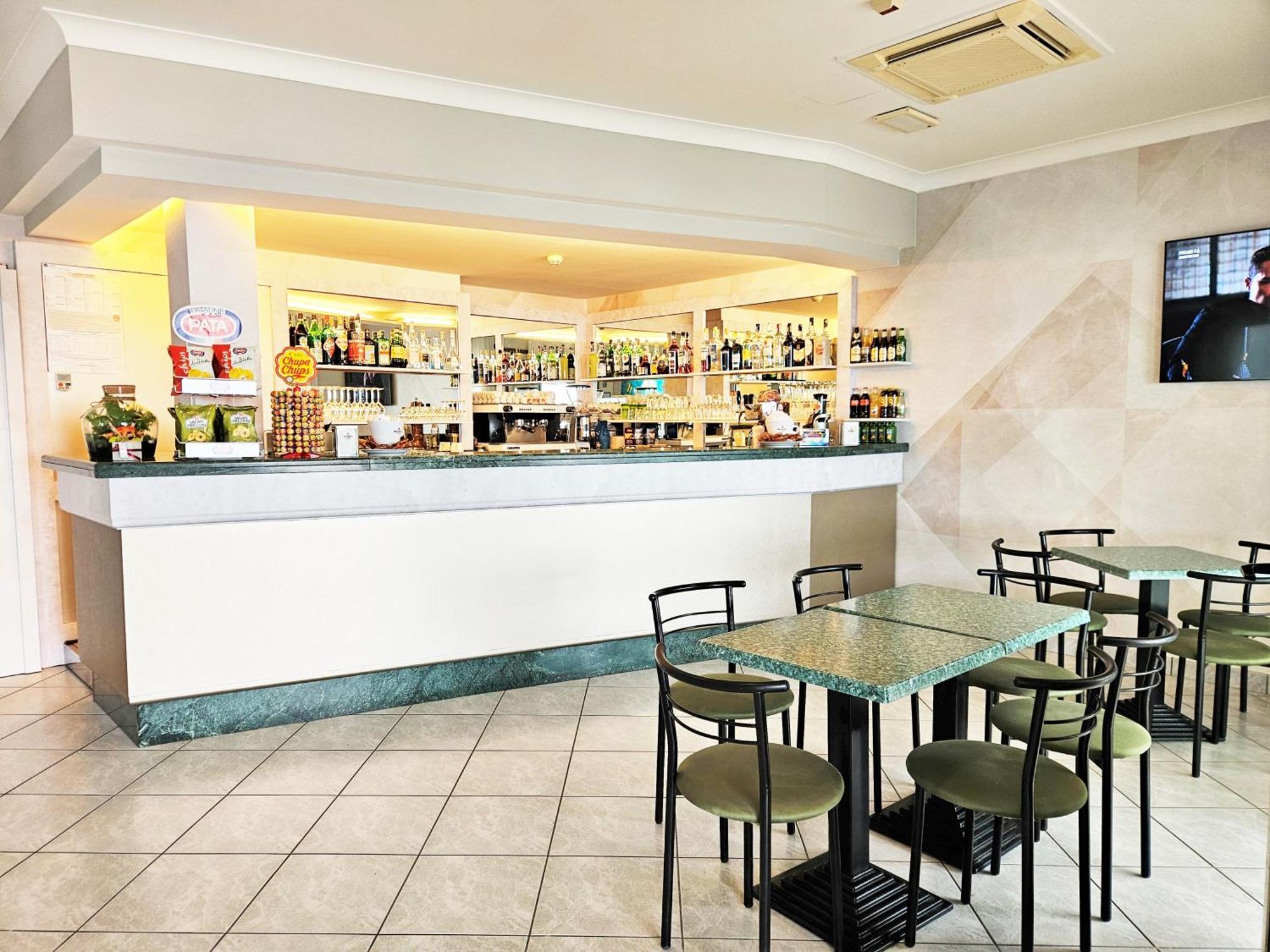 Hotel Ornella Lido di Jesolo Bagian luar foto